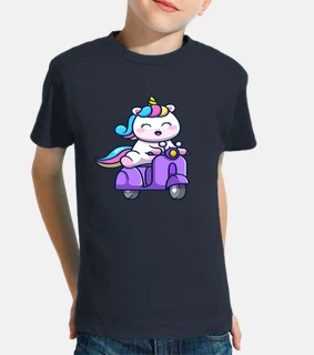 unicorno su uno scooter