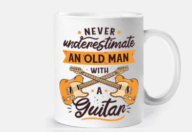 Mug viel homme avec guitare ne pas négliger père  personnalisable tasse café 