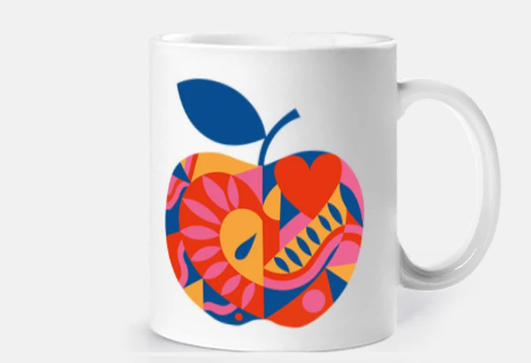 Cup vintage apple