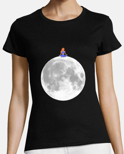 Playera yoga meditation on the moon
